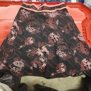 Chic A-Line Skirt with Black and Pink Design